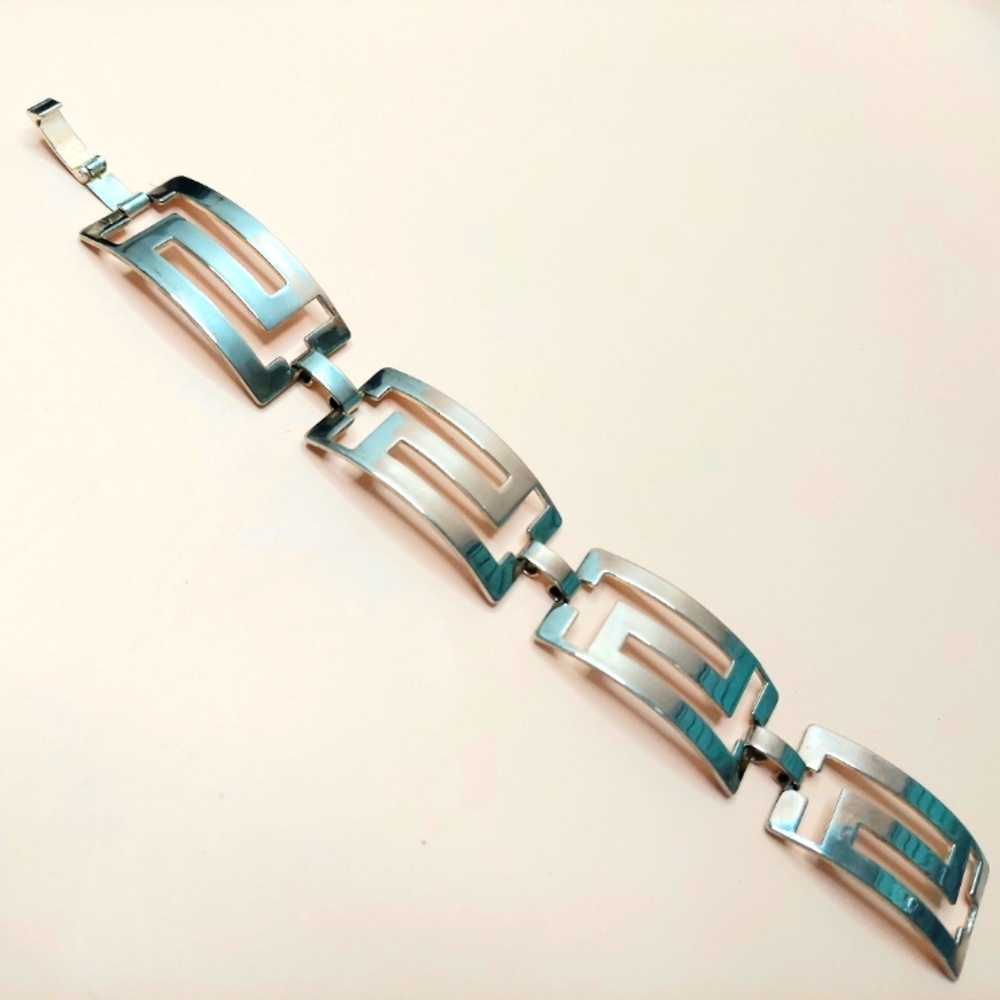 7.5 Inch Cuff Bracelet 1 inch Wide Key Shaped Links